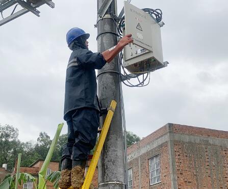 多地突降暴雨 廣西電網公司快速搶修復電