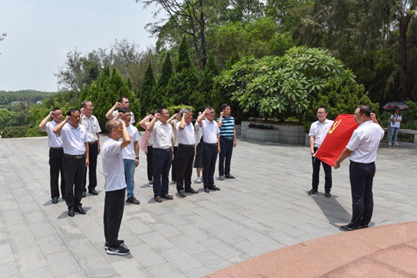 國(guó)家能源集團(tuán)雁石發(fā)電公司組織黨員前往谷文昌紀(jì)念館開(kāi)展主題黨日活動(dòng)