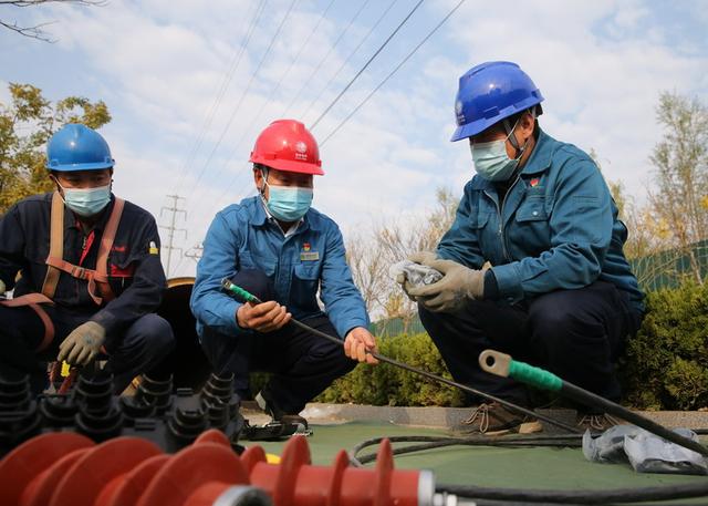 萊蕪供電李寶實“我的手機(jī)就是服務(wù)熱線”