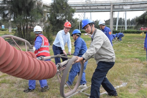 國能（福州）熱電有限公司500kV線路導(dǎo)線及金具更換項(xiàng)目完成導(dǎo)線拆除