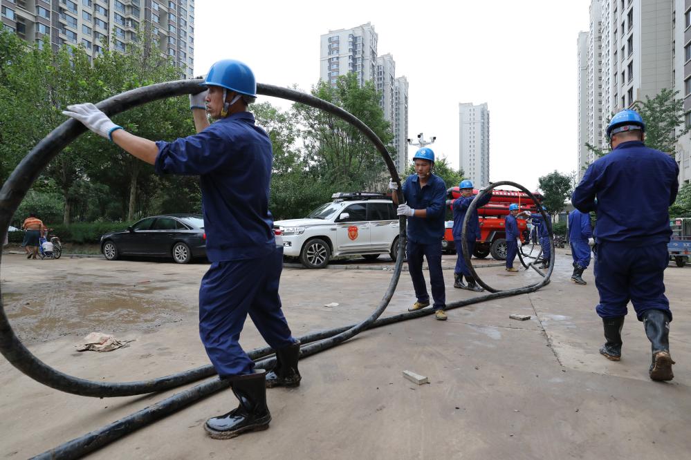 電來了，光就來了——河北涿州加快電力設施搶修見聞